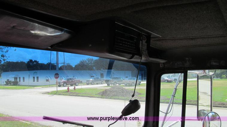 image for item G2124 1997 Ford LTLA9000 AeroMax 120 dump truck