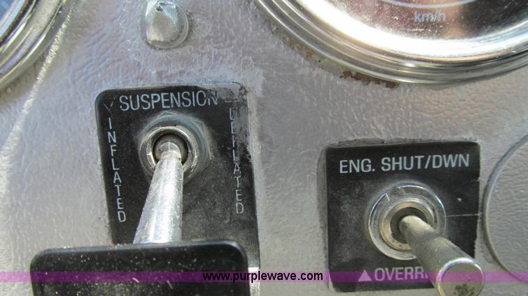 image for item G2124 1997 Ford LTLA9000 AeroMax 120 dump truck