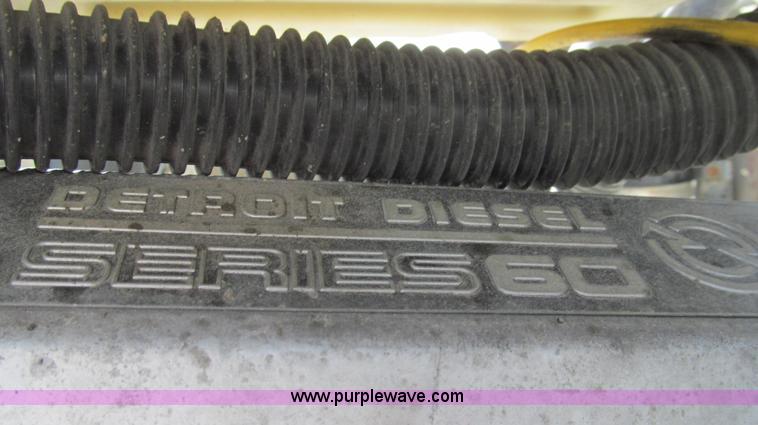 image for item G2124 1997 Ford LTLA9000 AeroMax 120 dump truck