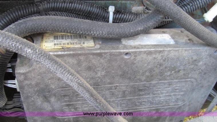 image for item G2124 1997 Ford LTLA9000 AeroMax 120 dump truck