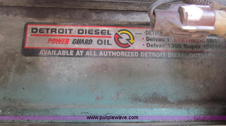 image for item G2124 1997 Ford LTLA9000 AeroMax 120 dump truck