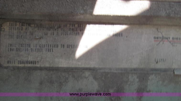 image for item G2124 1997 Ford LTLA9000 AeroMax 120 dump truck