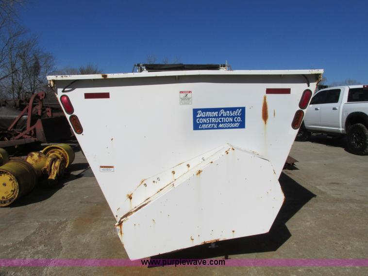 image for item G3007 Hydraulic drive feed bed with electric tarp