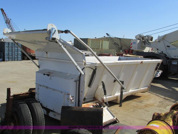 image for item G3007 Hydraulic drive feed bed with electric tarp