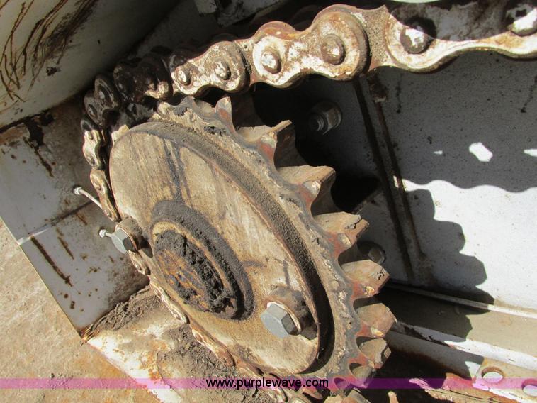 image for item G3007 Hydraulic drive feed bed with electric tarp