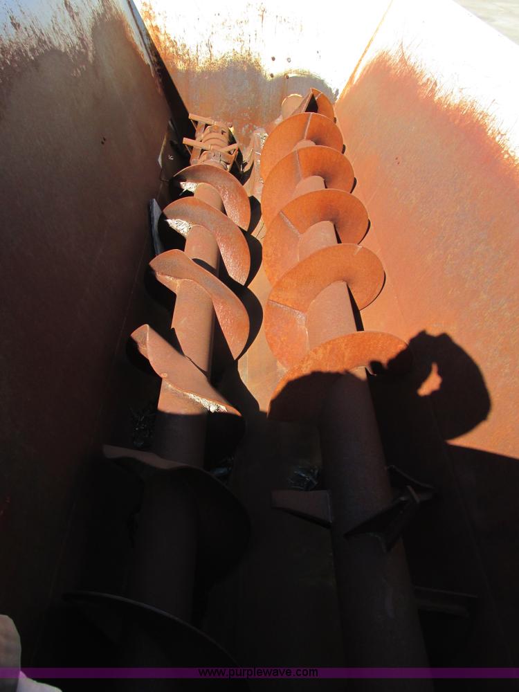 image for item G3007 Hydraulic drive feed bed with electric tarp