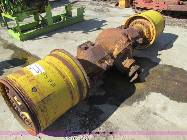 image for item G3010 Komatsu WA500 front axle