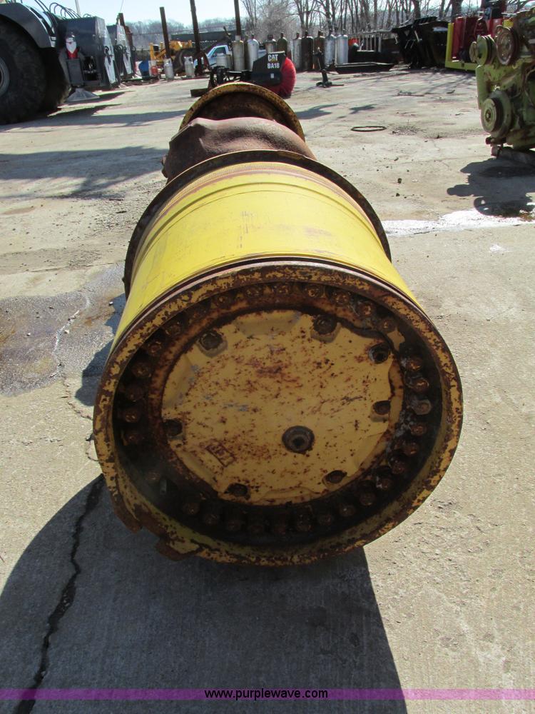 image for item G3010 Komatsu WA500 front axle