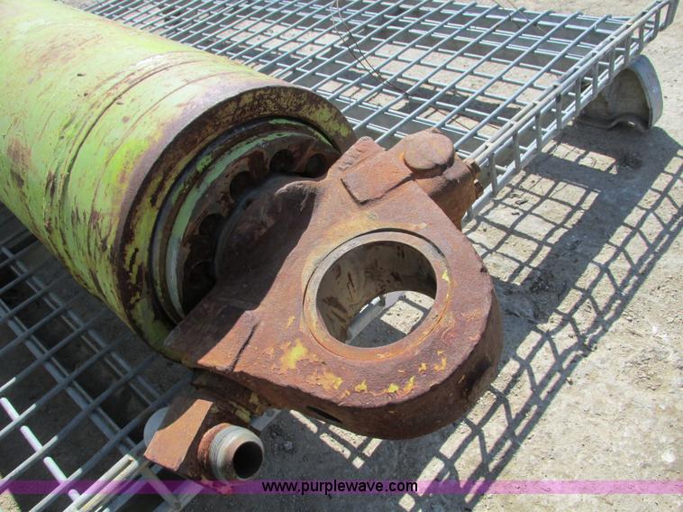 image for item G3028 (2) rebuilt ejector cylinders for Terrex S/TS24B scrapers