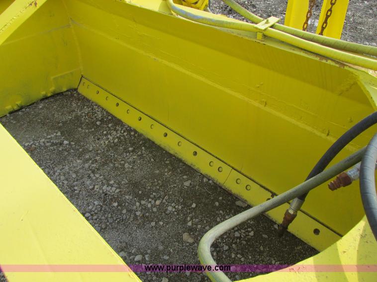 image for item G3044 18' pull behind box blade