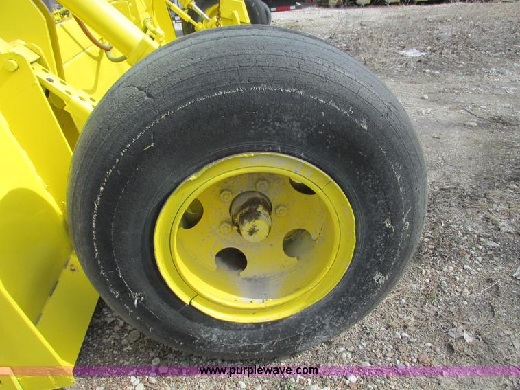 image for item G3044 18' pull behind box blade