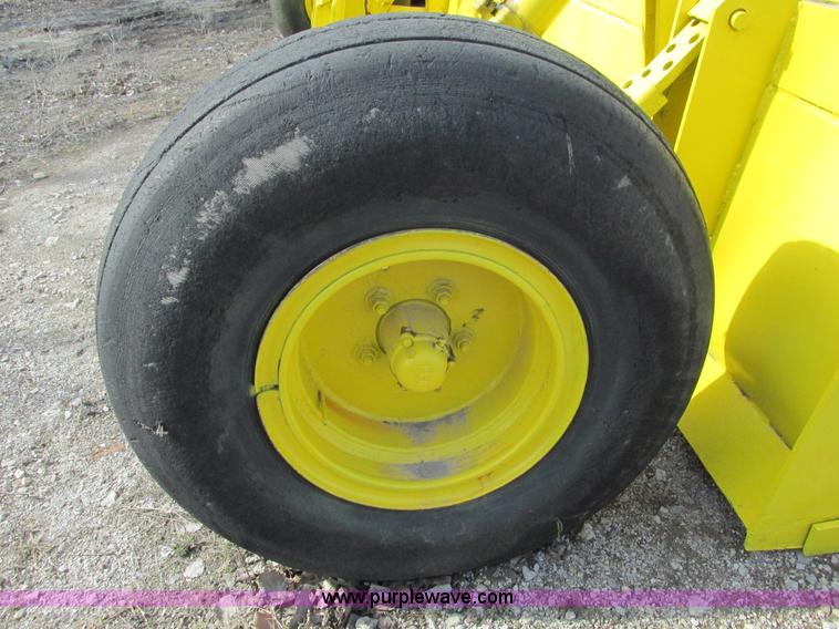 image for item G3044 18' pull behind box blade