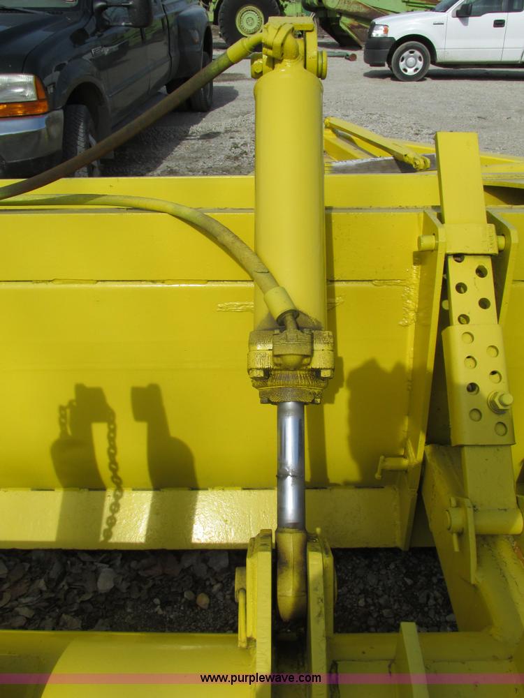 image for item G3044 18' pull behind box blade