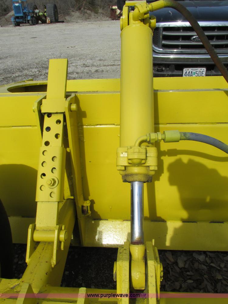 image for item G3044 18' pull behind box blade