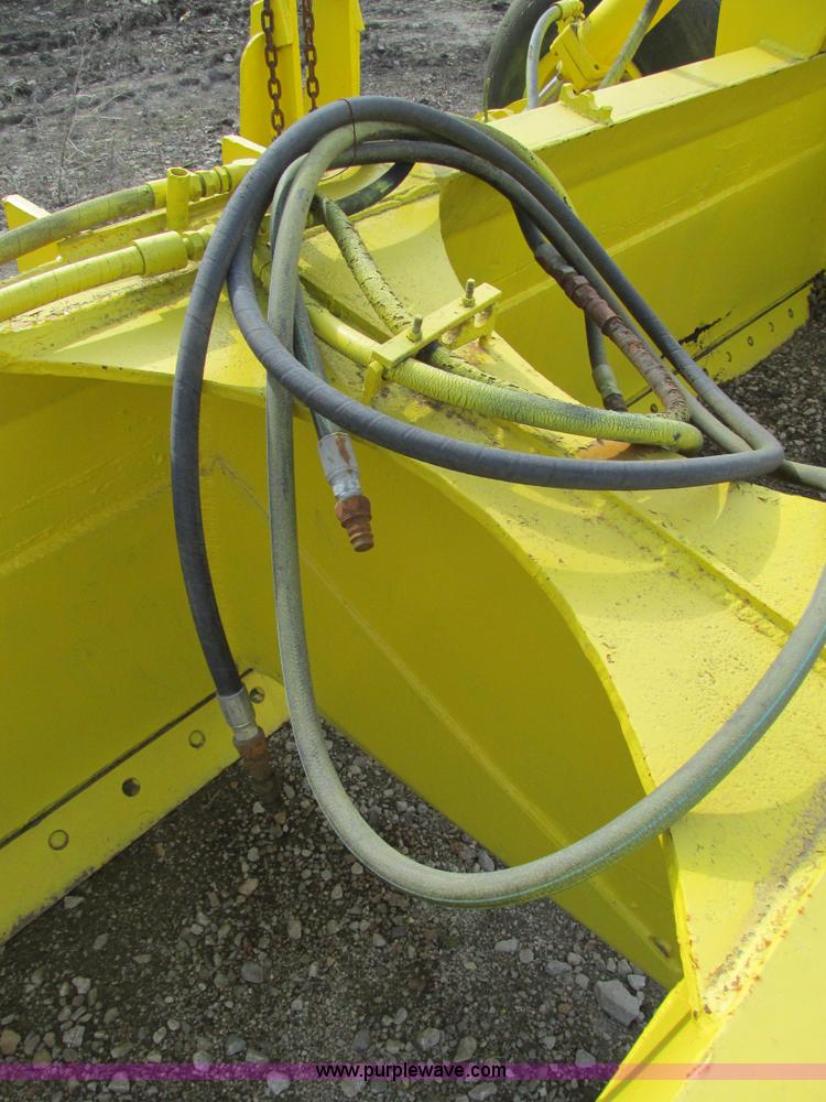 image for item G3044 18' pull behind box blade