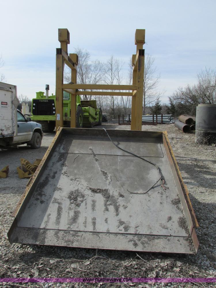 image for item G3045 Para-Mount ARP vibratory feeder