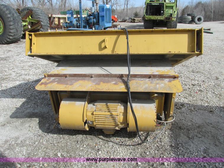 image for item G3045 Para-Mount ARP vibratory feeder