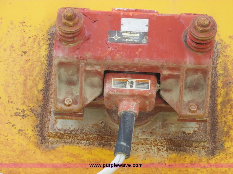 image for item G3049 Surge hopper and conveyor