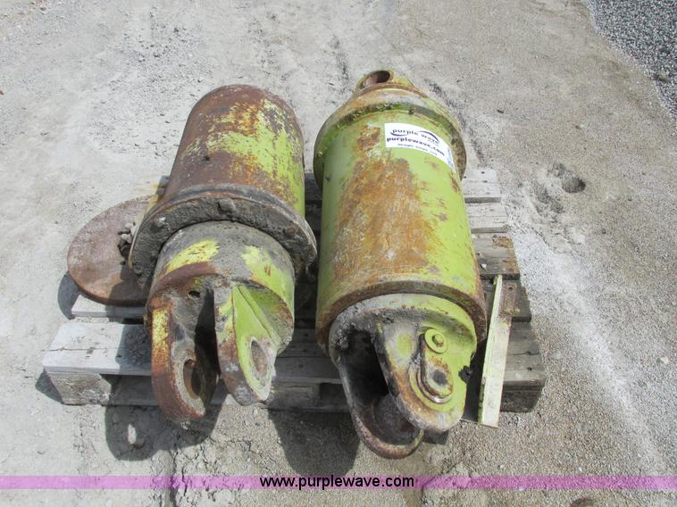 image for item G3054 (2) ride cylinders