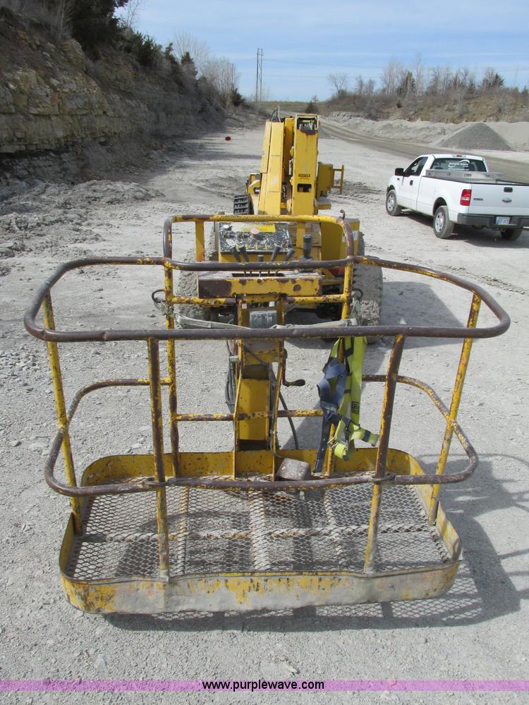 image for item G3064 Calavar RT48A boom lift