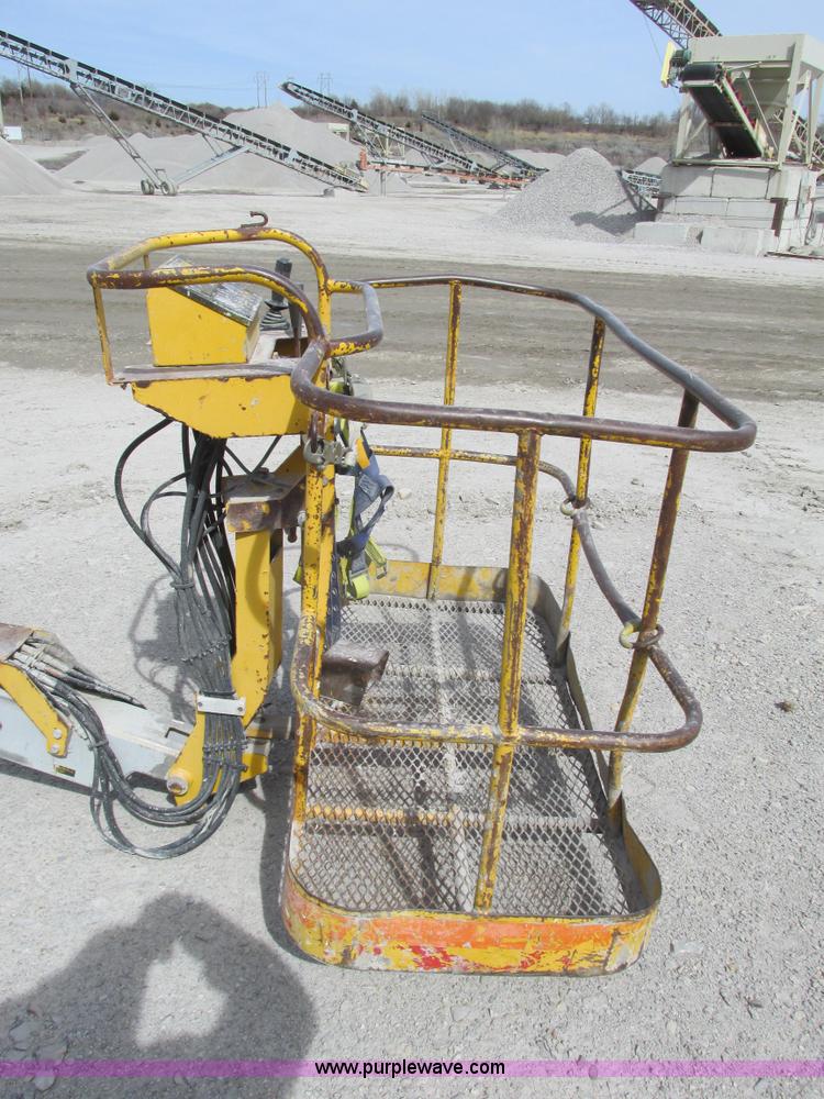 image for item G3064 Calavar RT48A boom lift