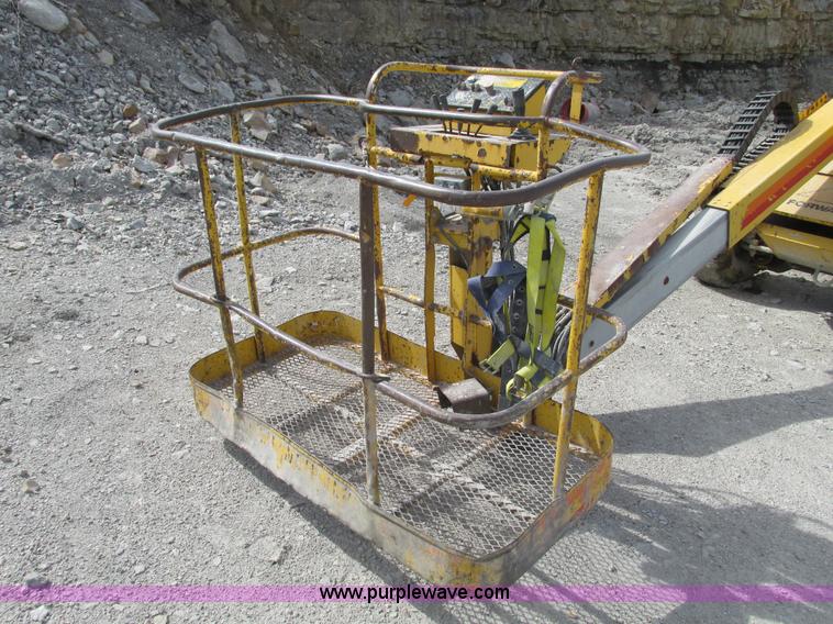 image for item G3064 Calavar RT48A boom lift