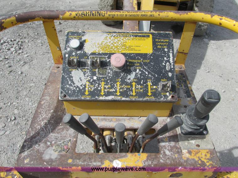 image for item G3064 Calavar RT48A boom lift