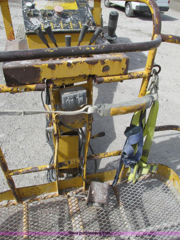 image for item G3064 Calavar RT48A boom lift