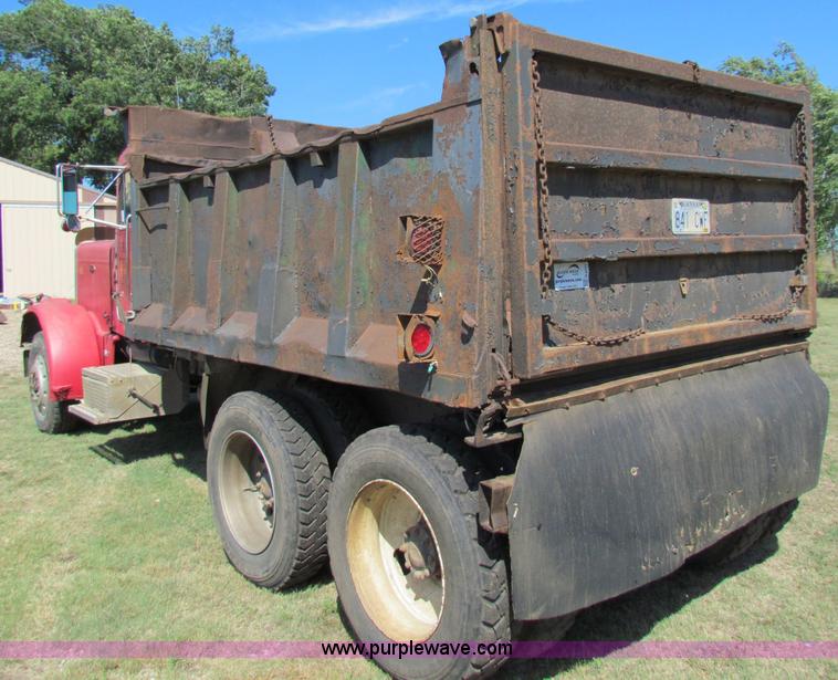 image for item G4191 1984 Peterbilt dump truck