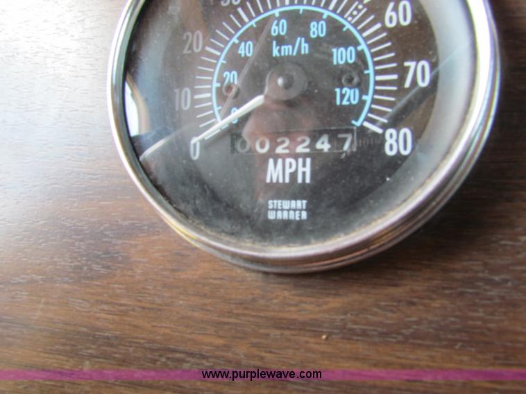 image for item G4191 1984 Peterbilt dump truck