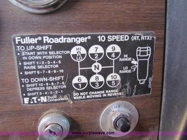 image for item G4191 1984 Peterbilt dump truck