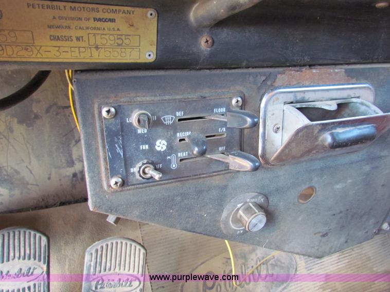 image for item G4191 1984 Peterbilt dump truck