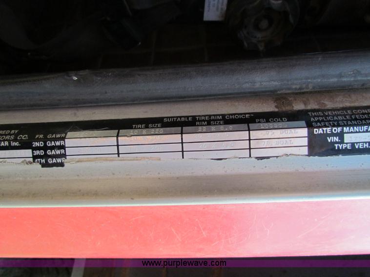 image for item G4191 1984 Peterbilt dump truck