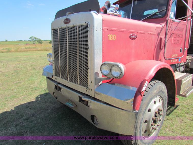 image for item G4191 1984 Peterbilt dump truck