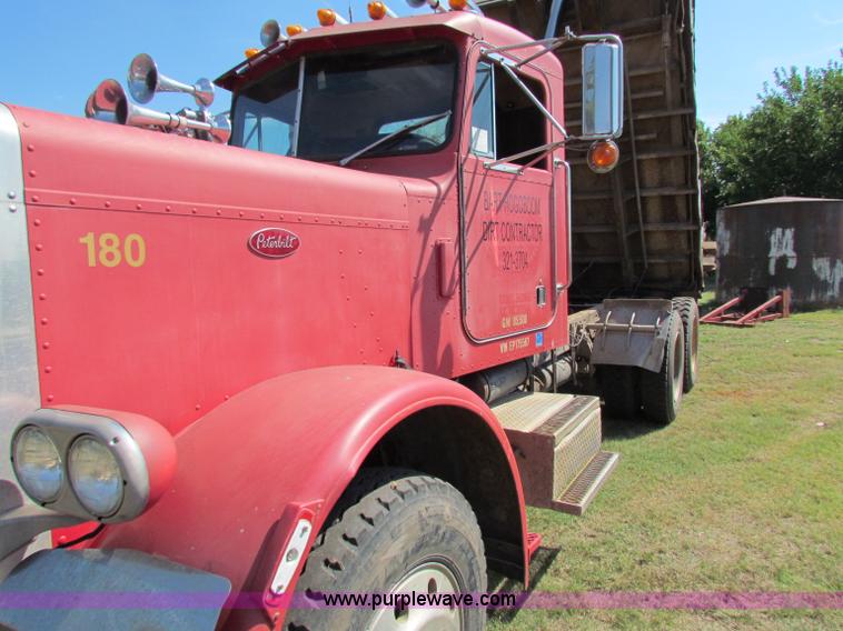 image for item G4191 1984 Peterbilt dump truck