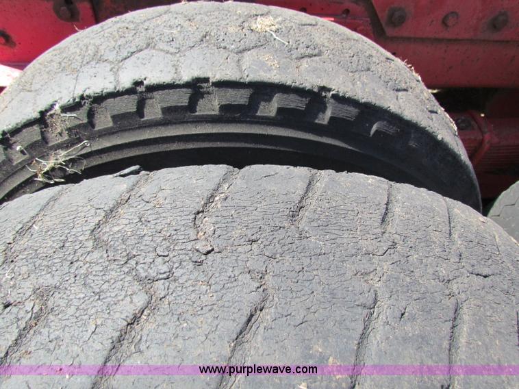 image for item G4195 1969 International semi truck