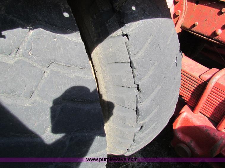 image for item G4195 1969 International semi truck