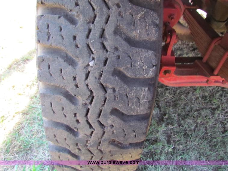 image for item G4195 1969 International semi truck