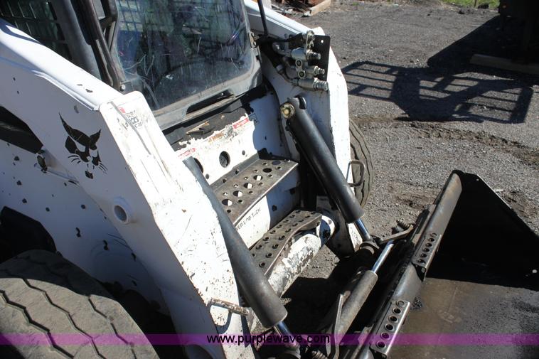 image for item G4203 2008 Bobcat S300 skid steer
