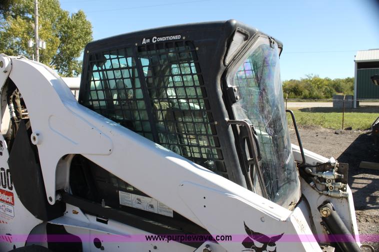 image for item G4203 2008 Bobcat S300 skid steer