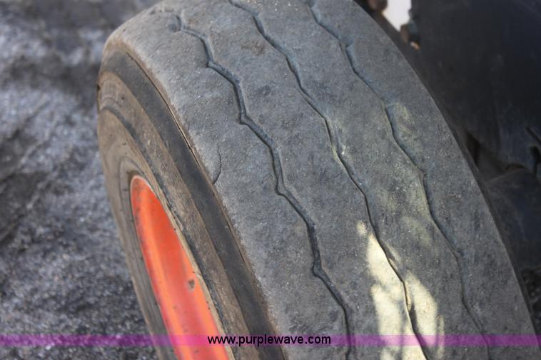 image for item G4203 2008 Bobcat S300 skid steer