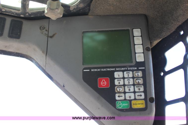 image for item G4204 2008 Bobcat S250 skid steer