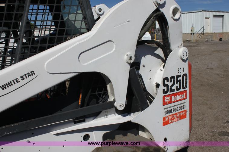 image for item G4204 2008 Bobcat S250 skid steer