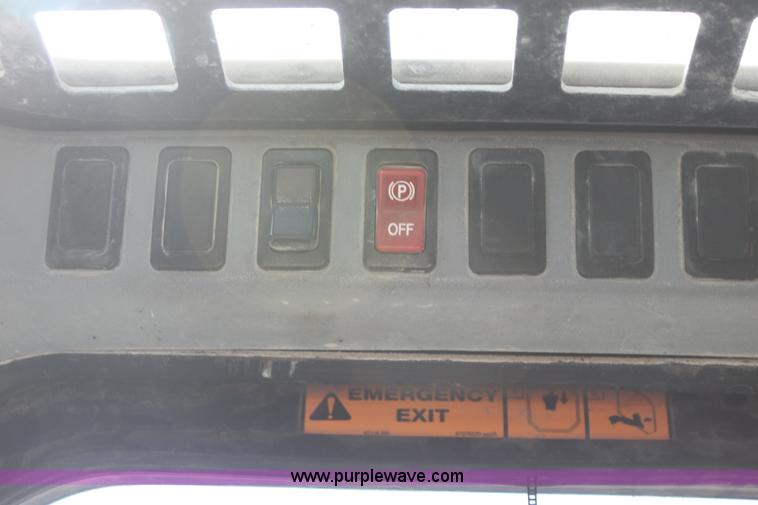 image for item G4206 2007 Bobcat S300 skid steer