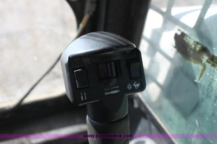 image for item G4206 2007 Bobcat S300 skid steer