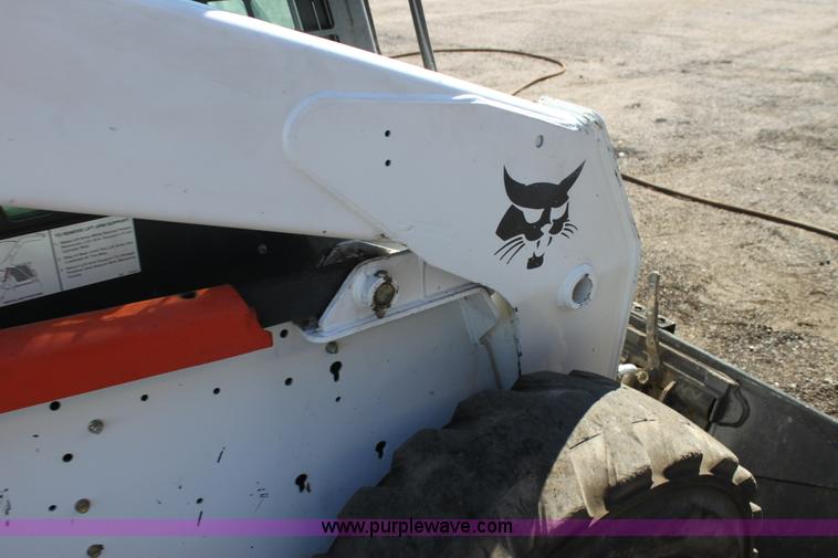 image for item G4206 2007 Bobcat S300 skid steer