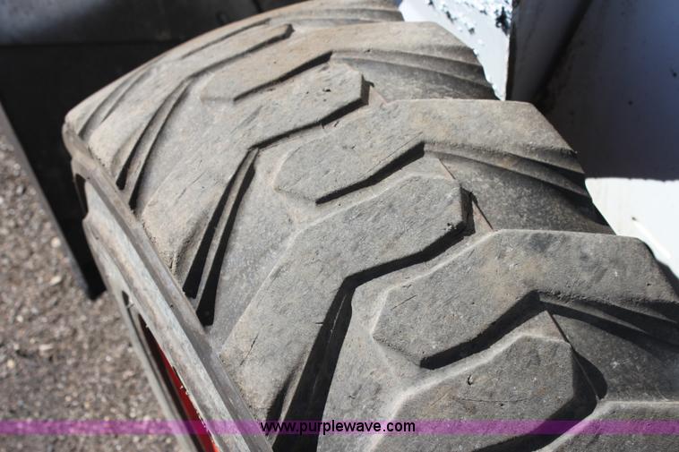 image for item G4206 2007 Bobcat S300 skid steer