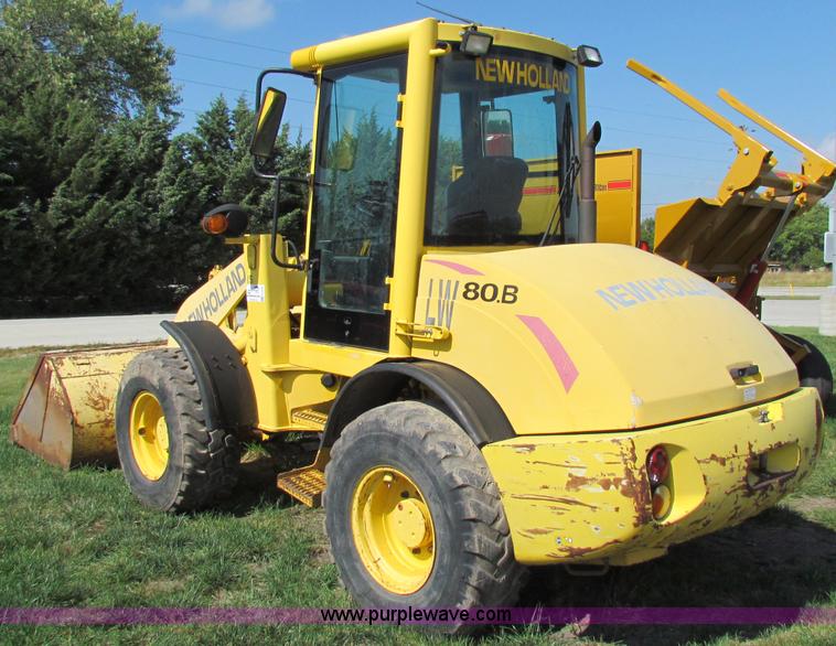 image for item G4225 New Holland LW80B wheel loader