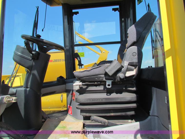 image for item G4225 New Holland LW80B wheel loader