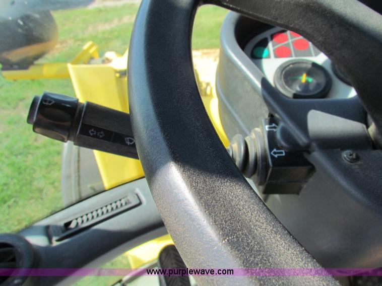 image for item G4225 New Holland LW80B wheel loader